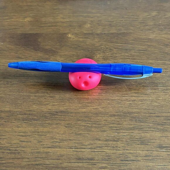 Handmade Clay Pen Holder – Cute Minimalist Desk Organizer for Office - Picture 1 of 5